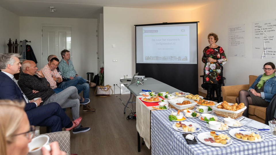 Informatieve en feestelijke bijeenkomst in Villa Sluysoort in Maarssen