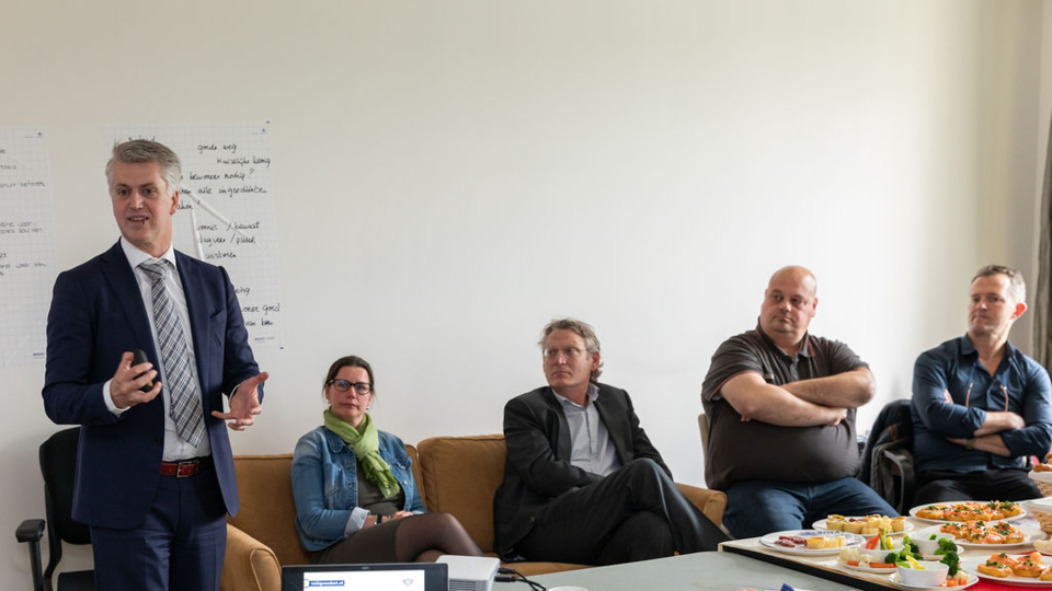 Informatieve en feestelijke bijeenkomst in Villa Sluysoort in Maarssen